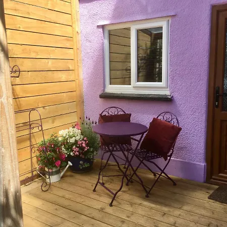 Cute Self-Contained Guest Room With Ensuite And Private Decked Porch In Glastonbury Exterior photo